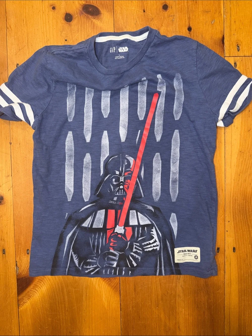 Shirt GAP Navy Star Wars Darth Vader Tee Red Lightsaber Kids